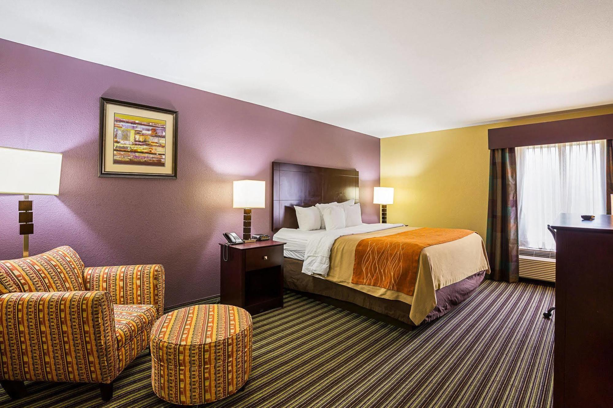 Super 8 By Wyndham Alexandria La Hotel Екстериор снимка